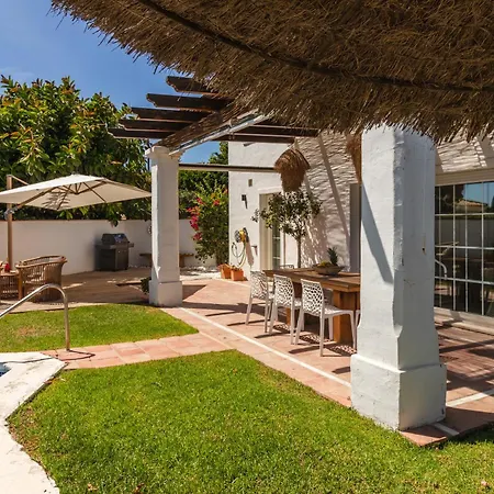 Luxury With Stunning Sea Views, 600m From The And The Port, Private Pool, Walking Distance To The Old Town And Amenities