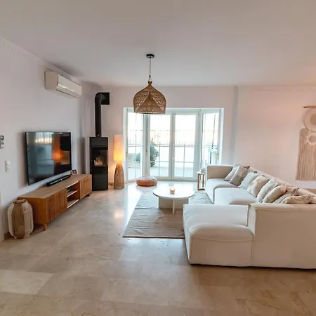 Luxury With Stunning Sea Views, 600m From The And The Port, Private Pool, Walking Distance To The Old Town And Amenities * Estepona
