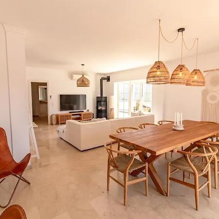 Luxury With Stunning Sea Views, 600m From The And The Port, Private Pool, Walking Distance To The Old Town And Amenities *
